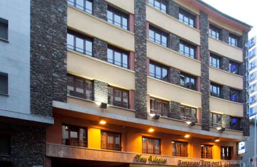 Escaldes-Engordany Hotel | Hotel ∙ 4 guests