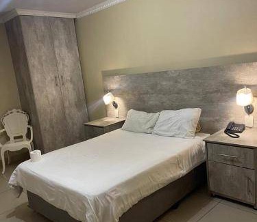 Greater Johannesburg Metropolitan Area Hotel | Hotel ∙ 4 guests
