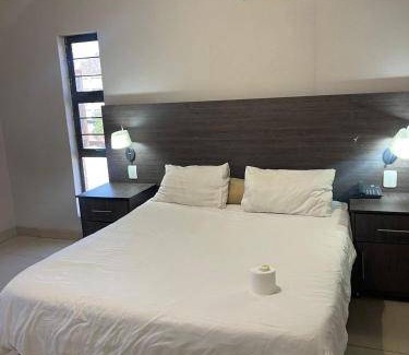 Greater Johannesburg Metropolitan Area Hotel | Hotel ∙ 4 guests