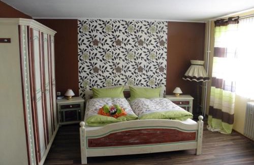 Burgfelden Hotel | Hotel 4 Jahreszeiten mit Restaurant