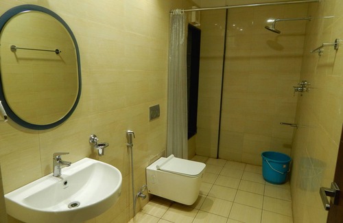 Mayiladuthurai Hotel | Hotel Aadhi