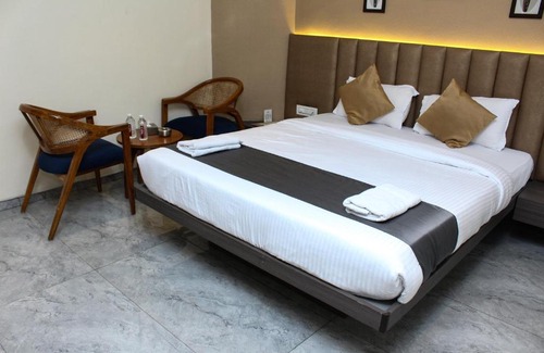 Belapur Hotel | Hotel Aarush Residency