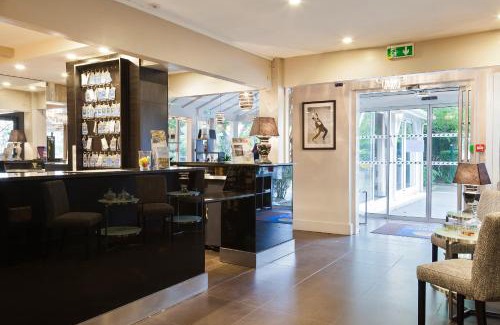 Villebon-sur-Yvette Hotel | Hotel Acadie Les Ulis