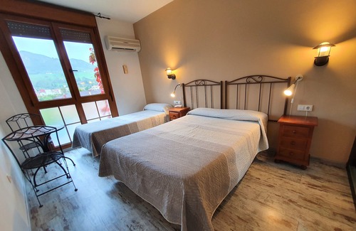 Arriondas Hotel | Hotel Acebos Arriondas