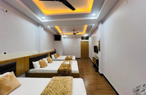 Ujjain Hotel | Hotel Advika