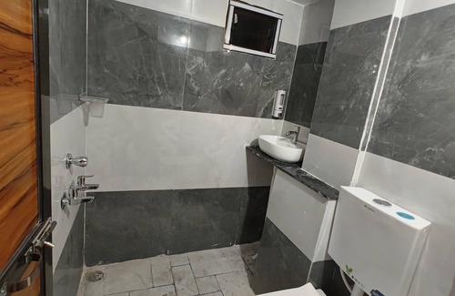 Ujjain Hotel | Hotel Advika