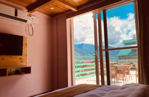 Katihar Hotel | Hotel Aerovista - Best Selling Centrally Heated Hotel Near Mall Road Manali