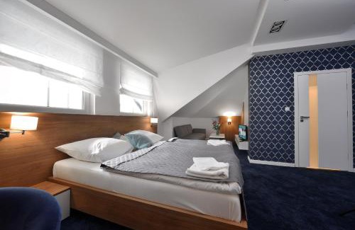 Piotrkow Trybunalski Hotel | Hotel AGAT