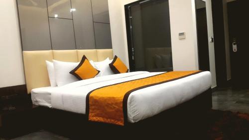 Tonk Road Hotel | Hotel Aksh Inn
