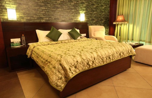 Mathilil Hotel | Hotel All Season