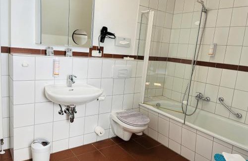 Eckernfoerde Hotel | Hotel Alte Fischereischule