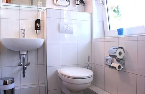 Neugraben-Fischbek Hotel | Hotel Altenwerder Hof