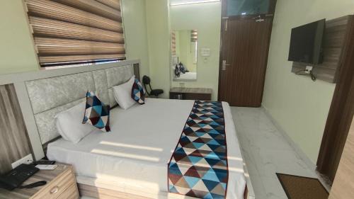 Bharatpur Hotel | HOTEL AMAR PALACE BHARATPUR