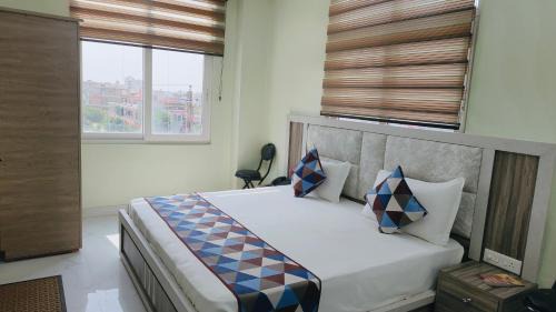 Bharatpur Hotel | HOTEL AMAR PALACE BHARATPUR