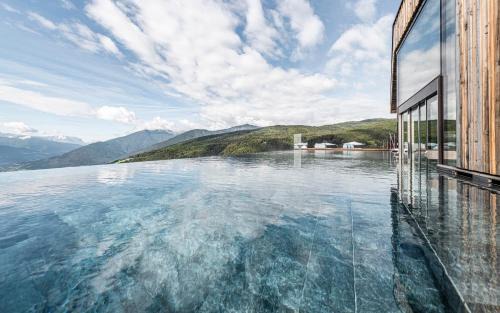 Maranza Hotel | Hotel Ambet