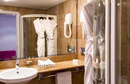 Quartier de la Plaine-de-Monceaux Hotel | Hotel Ampere