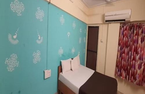 Bandra East Apartment | Hotel Anil Residency