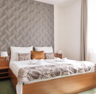 Balatonfoldvar Hotel | Hotel Anna Villa