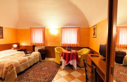 Fornaci Hotel | Hotel Antica Fonte