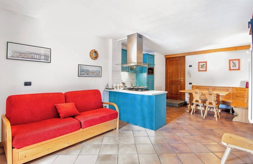Campodolcino Apartment | Hotel Apartment "Residence Larice Bianco N6" with Mountain View, Shared Terrace & Wi-Fi