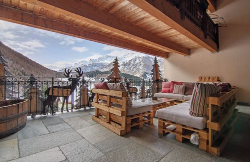 Campodolcino Apartment | Hotel Apartment "Residence Larice Bianco N3" with Mountain View, Shared Terrace & Wi-Fi