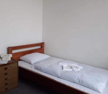 Valasske Mezirici Hotel | Hotel Apollo