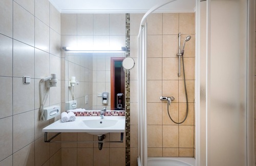 Cegled Hotel | Hotel Aquarell