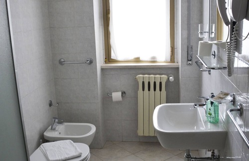 Scoppito Hotel | Hotel Aquila
