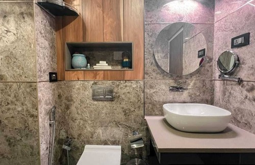Onamthuruth Hotel | Hotel Arcadia
