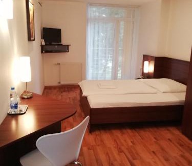 Senica Hotel | Hotel Arli