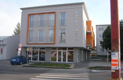 Senica Hotel | Hotel Arli