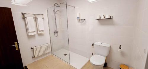 Uribarri Hotel | Hotel Artxanda Bilbao, Parking Gratuito en el Exterior Junto al Hotel