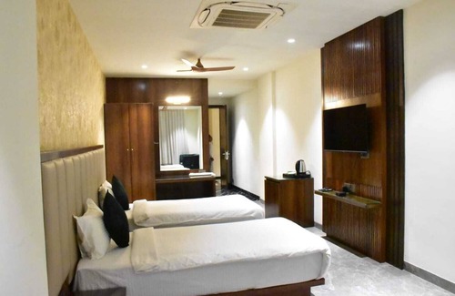 Shahdol Hotel | Hotel Atiraj