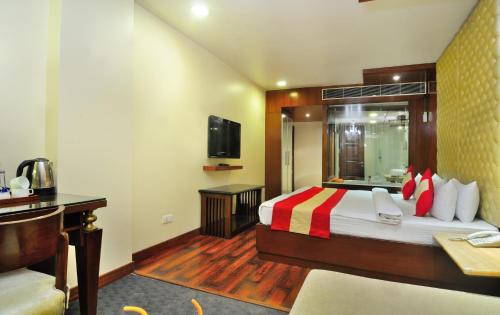 Paharganj Hotel | Hotel Aura - New Delhi Railway Station
