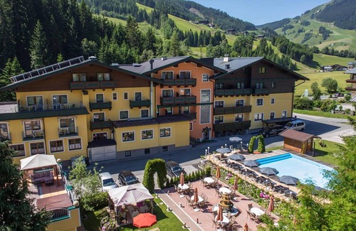 Hinterglemm House | Hotel Austria room 200 with breakfast - Hotel Austria