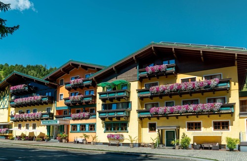 Hinterglemm House | Hotel Austria room 216 with breakfast - Hotel Austria