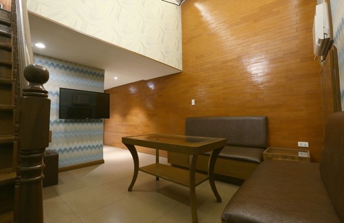 Barangay 76 Hotel | Hotel Ava Cuneta