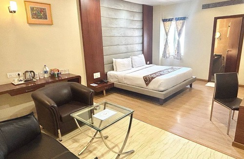 Ambikapur Hotel | Hotel Avalon Inn