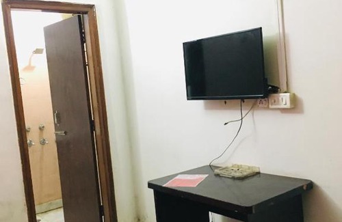 Sector 40 Hotel | Hotel Awesome Sec-40 'Couple Friendly ' Gurgaon