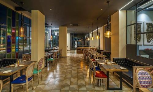 Kondapur Hotel | Hotel B plus L