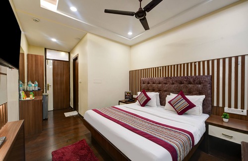Jangpura Hotel | Hotel Batra Holiday Home
