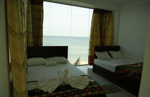 Trincomalee Hotel | Hotel, beach and Water Sports