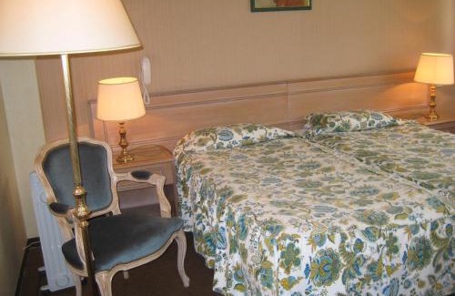 Morcenx Hotel | Hotel Bellevue de tradition familiale