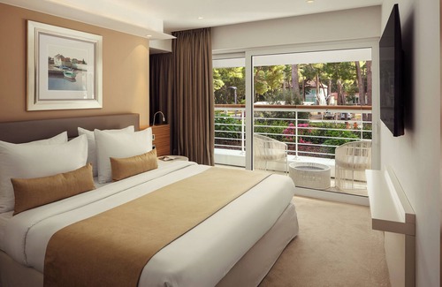 Cove Murtar Hotel | Hotel Bellevue