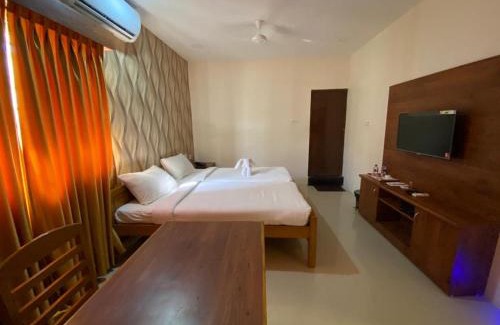 Thiruverumbur Hotel | HOTEL BK SAN