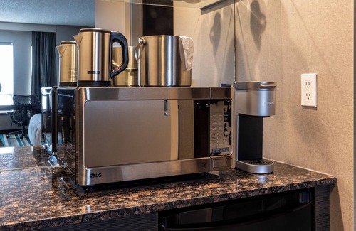 Southeast Calgary Hotel | Hotel Blackfoot