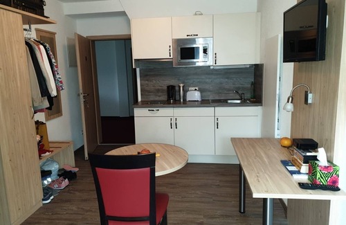 Leeder Hotel | Hotel Boarding House Hohenwart