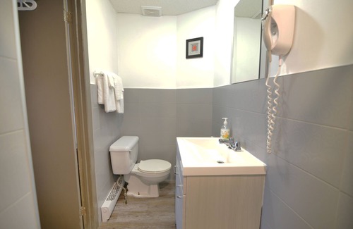 Gay Village Hotel | Hotel Bon Accueil
