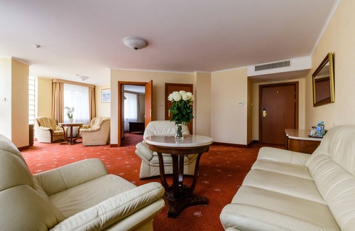 Wawer Hotel | Hotel Boss