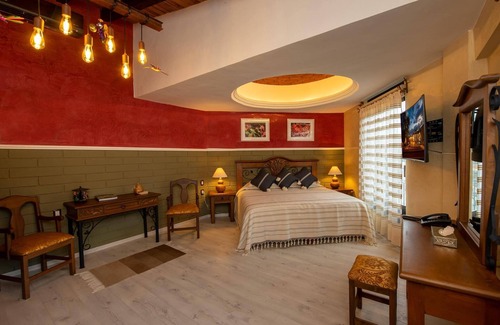 San Felipe del Agua Hotel | Hotel Boutique La Casona Colorada